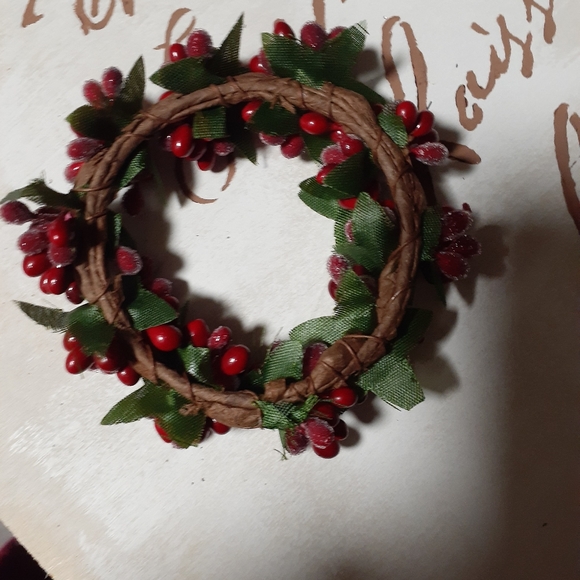 Napkin/Candle Rings - Picture 2 of 3